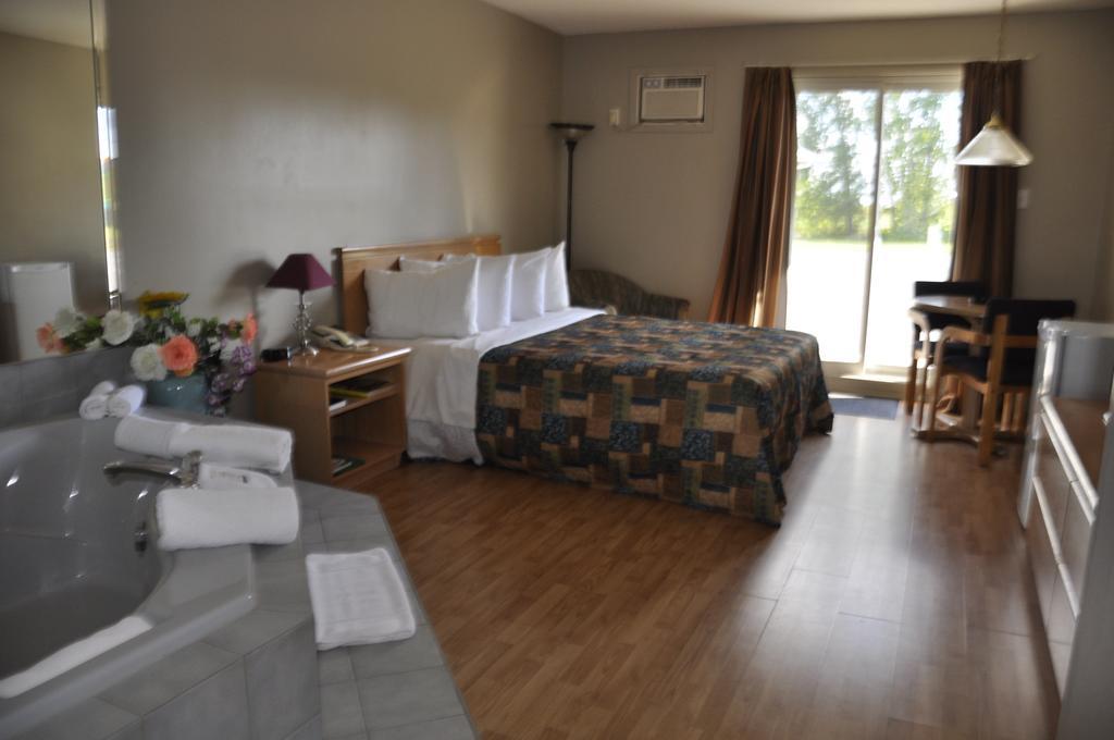 Motel Les Pignons Verts Buckingham Szoba fotó